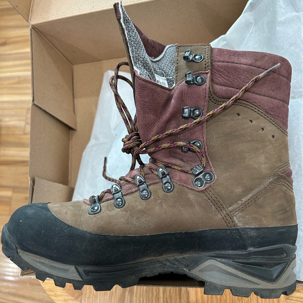 Schnee's Beartooth 200g Hiking Boots - Picture 11 of 13